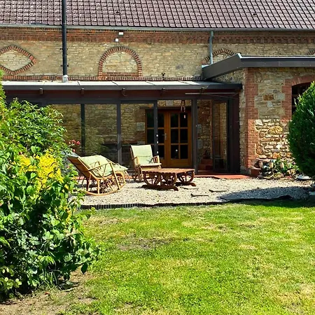 Au Temps Present - Maison De Charme Avec Jardin, Animaux Bienvenus, A 4km De Pairi Daiza Brugelette
